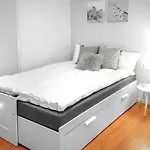 Three-bedroom In Vikanes * Eiknes