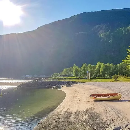 Three-bedroom In Vikanes בית נופש Eikemo