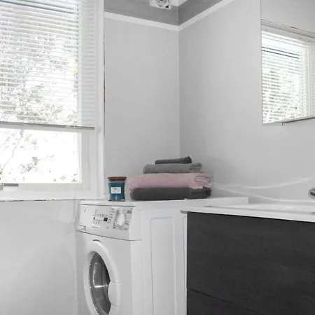 Дом отдыха Three-bedroom In Vikanes *