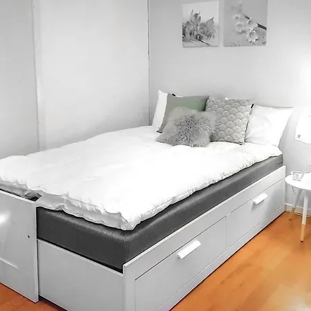 Three-bedroom In Vikanes * Eikemo