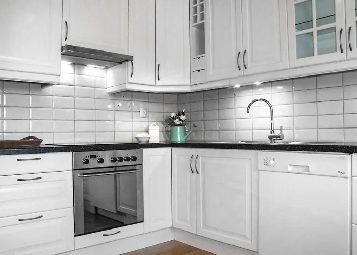 Three-bedroom In Vikanes 펜션 *