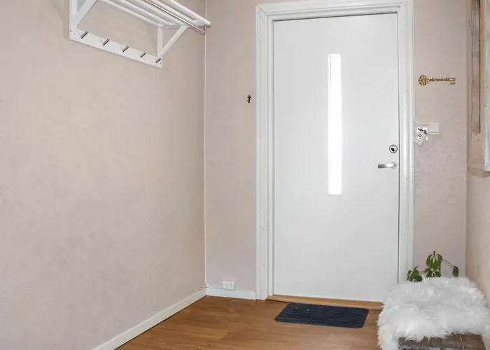펜션 Three-bedroom In Vikanes Eiknes