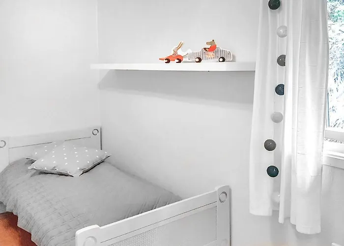 Three-bedroom In Vikanes 펜션